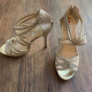 Nina NY metallic heels
